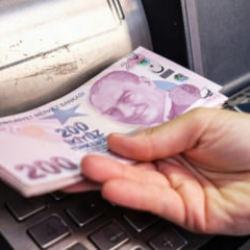 ATM'den para &ccedil;ekenler dikkat! Bu 3 hata başınızı derde sokabilir