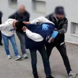 &ldquo;Babamı ziyarete gidiyordum&rdquo; dedi, aracı zehir deposu &ccedil;ıktı