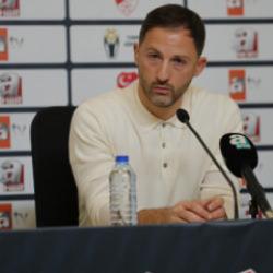 Domenico Tedesco, Musaba'yı &ouml;ve &ouml;ve bitiremedi