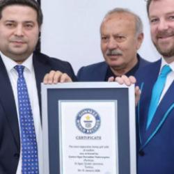 D&uuml;nyanın en pahalı bal satışı T&uuml;rkiye'den! Guiness Rekorlar Kitabı'na girdi!