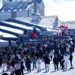 Erciyes 23 g&uuml;nde 550 bin turist ağırladı: Hedef 3 milyon