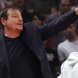 Ergin Ataman'a sosyal medyada ırk&ccedil;ı saldırı: T&uuml;rk olmaktan gurur duyuyorum