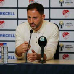 Derbi &ouml;ncesi Fenerbah&ccedil;e'de kriz kapıya dayandı: Tedesco'nun zorlu sınavı