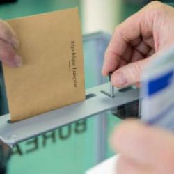 Fransa'da erken se&ccedil;ime hazırlık talimatı