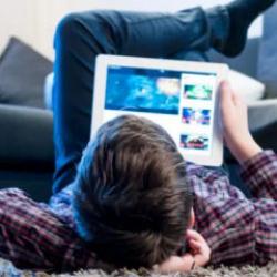 Fransa 15 yaş altı i&ccedil;in sosyal medya yasağına hazırlanıyor