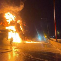 Gaziantep'te TAG Otoyolu'nda TIR alev aldı!