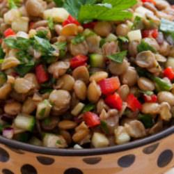 Hafif ama doyurucu: Yeşil mercimek salatası