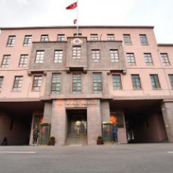 Halep'teki operasyona ilişkin MSB'den a&ccedil;ıklama: 'Suriye isterse yardım ederiz'