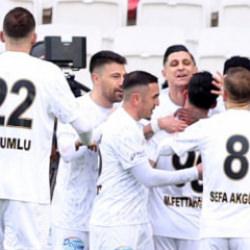 Erzurumspor kritik ma&ccedil; &ouml;ncesi moral depoladı! 