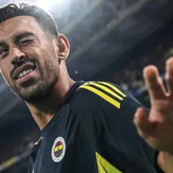 İrfan Can Kahveci'nin transfer videosunda Emre Bel&ouml;zoğlu detayı