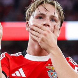 İtalyan devi de devrede! Benfica'nın kapısında Schjelderup yarışı