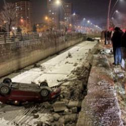 Kayseri&rsquo;de otomobil 5 metrelik kanala u&ccedil;tu: 1 kişi yaralandı