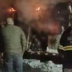 Kaza geliyorum dedi: Donmasın diye altında ateş yakılan ara&ccedil; k&uuml;le d&ouml;nd&uuml;