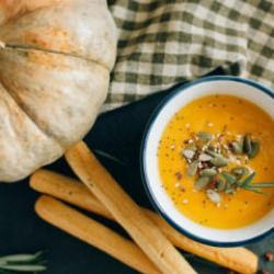 Kış sofralarına &ccedil;ok yakışan: Balkabağı &ccedil;orbası