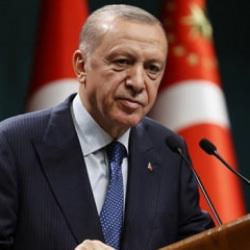 &Ouml;ğrencilere m&uuml;jdeli haber! Cumhurbaşkanı Erdoğan &uuml;cretleri duyurdu