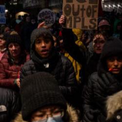 Eylemler &uuml;lke geneline yayıldı! ABD'de polis şiddeti tepki topluyor