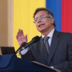 Petro ABD'ye mesajı mitingle verecek! Ulusal egemenlik meselesi dedi: Herkesi &ccedil;ağırdı! 