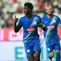 Premier Lig ekibi S&uuml;per Lig'e g&ouml;nderdiği yıldızını geri &ccedil;ağırdı! S&ouml;zleşmesi fehedildi