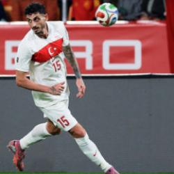 Samet Akaydin i&ccedil;in S&uuml;per Lig'in 2 takımı yarış halinde