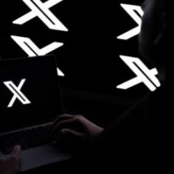 Skandal g&ouml;r&uuml;nt&uuml;ler bardağı taşırdı! Grok'un ahlaksızlığına d&uuml;nyadan &ouml;fke yağıyor!