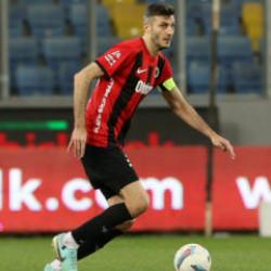 S&uuml;per Lig ekibi takım kaptanının s&ouml;zleşmesini feshetti