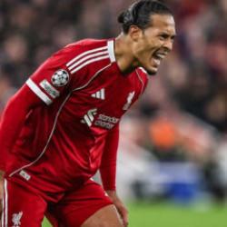 'Van Dijk' s&ouml;zleri taraftarı heyecanlandırdı: 'D&ouml;rt g&ouml;zle bekliyorum'