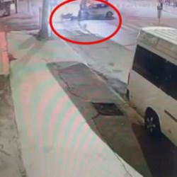Tokat'ta kırmızı ışık ihlali yapan motosiklet otomobille &ccedil;arpıştı: 2 yaralı