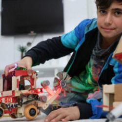 &Uuml;retime g&ouml;n&uuml;l veren 12 yaşındaki Sel&ccedil;uk, Sel&ccedil;uk Bayraktar'ı &ouml;rnek alıyor