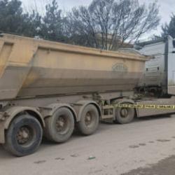 Yere d&uuml;şen c&uuml;zdanını almak istemişti: Ankara'da yaşlı kadın kamyonun altında kaldı