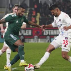 Şampiyonluk yarışında hayati kayıp! S&uuml;per Lig yarışında d&uuml;ğ&uuml;m bu hafta &ccedil;&ouml;z&uuml;lebilir