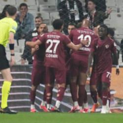 2 yıl &ouml;nce Trabzonspor'daydı: Milli futbolcu 1. Lig ekibine imzayı attı