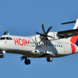 Endonezya'da 10 kişiyi taşıyan u&ccedil;ak kayboldu