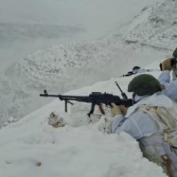 Vatan n&ouml;beti kış dinlemiyor! Mehmet&ccedil;ik hudut hattında