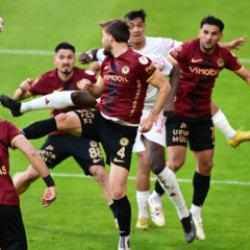 Gen&ccedil;lerbirliği Antalya'yı son dakikalarda yıktı