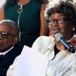 Beyaz birine yer vermeyi reddeden ilk siyahiydi... Colvin hayatını kaybetti