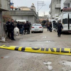 Adana'da sokak ortasında silahlı kavga: 1 &ouml;l&uuml;, 5 yaralı