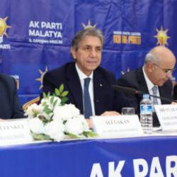 AK Partili Demir: B&uuml;t&ccedil;eyi hizmet yerine konserlere harcıyorlar