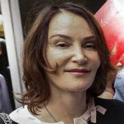 Aslı Baykal'dan CHP'li belediyelere zehir zemberek s&ouml;zler