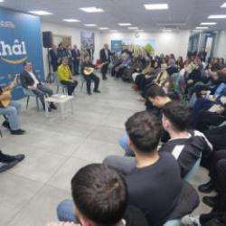 Başkan Tombaş gen&ccedil;lerle buluştu