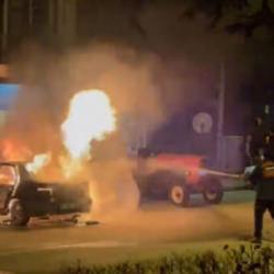 Bolu&rsquo;da park halindeki otomobil alev alev yandı