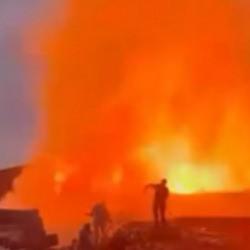 Bursa'da palet fabrikasında korkutan yangın