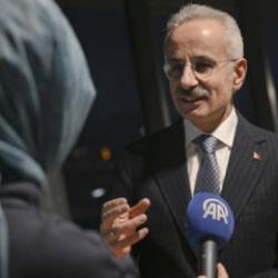 Canlı yayında rahatsızlanmıştı! Bakan Uraloğlu'ndan a&ccedil;ıklama