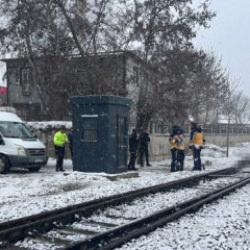 Trenin &ccedil;arptığı kişi hayatını kaybetti