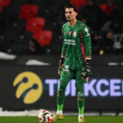 Derbide yedek kalan Uğurcan &Ccedil;akır, Okan Buruk ile &ouml;zel g&ouml;r&uuml;şt&uuml;