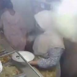 Endonezya'da korku dolu anlar! D&uuml;d&uuml;kl&uuml; tencere bomba gibi patladı!