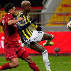 Fenerbah&ccedil;e 2. Lig takımını 82'de devirdi