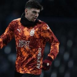 Galatasaray'da şok sakatlık! 9. dakikada ma&ccedil;tan &ccedil;ıktı