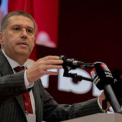 Gen&ccedil;lerbirliği se&ccedil;imlerine 'kapalı oylama' g&ouml;lgesi: &Ccedil;akmak yeniden başkan