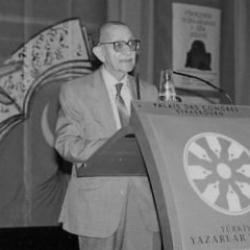 Hocaların Hocası Orhan Okay dualarla anılıyor