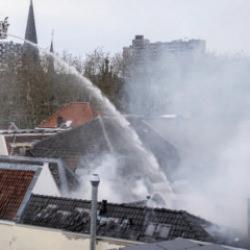 Hollanda'da korkutan patlama: B&ouml;lge savaş alanına d&ouml;nd&uuml;